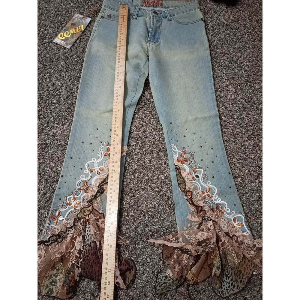 Qqmei Women Flare Jeans Light Wash Embroidered Lace Ruffle Boho Denim Size 25x34 - Picture 2 of 4